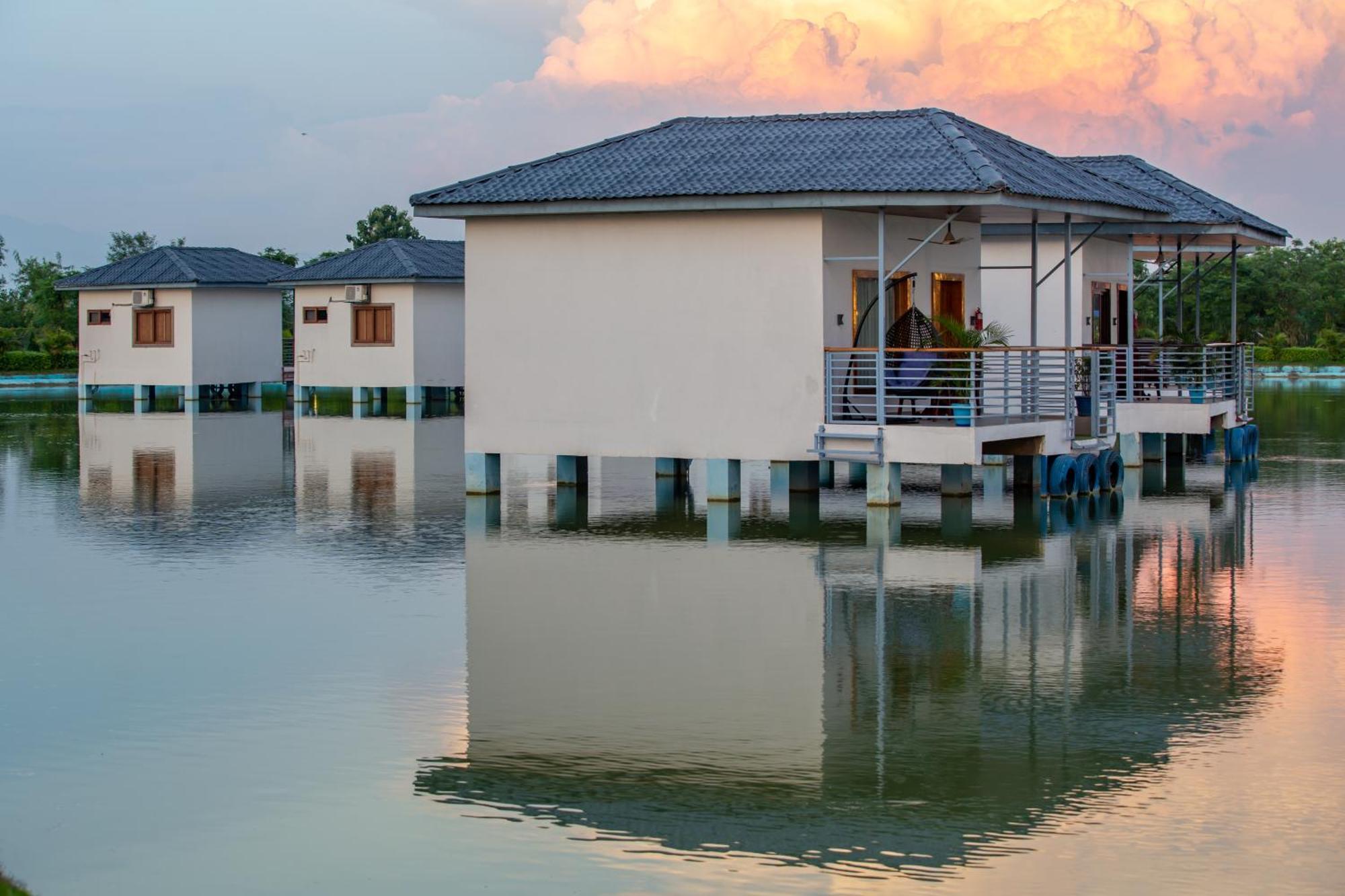 Lumbini Palace Resort Luaran gambar